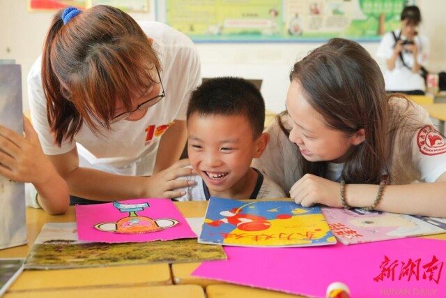 华体会平台树达学院：关爱留守儿童，搭建“连心桥”